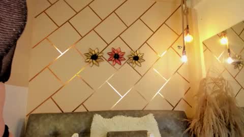 marianeporter online show from December 3, 10:13 am