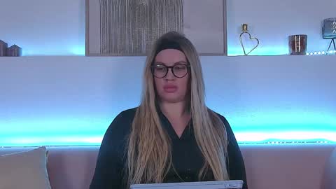 Maria online show from February 1, 2:37 am