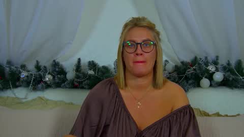 Maria online show from December 15, 7:18 pm