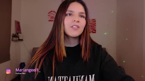 mariangeel_ online show from January 15, 12:15 am