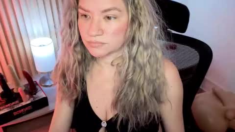 Marian Love  online show from November 13, 10:58 am