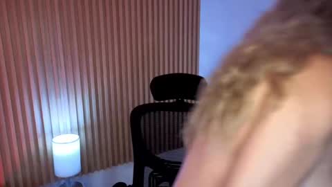 Snapshot of marianl0ve chatting on April 8, 10:48 am Marian Love online show from April 8, 10:48 am