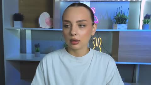 marianna gray online show from April 12, 9:36 am