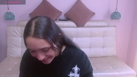 Snapshot of marianne_cam chatting on April 22, 3:24 pm marianne_cam online show from April 22, 3:24 pm