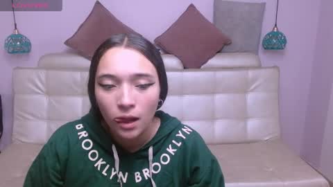 Snapshot of marianne_cam chatting on April 29, 3:27 pm marianne_cam online show from April 29, 3:27 pm