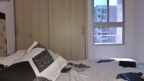 Antonia online show from December 19, 6:15 pm