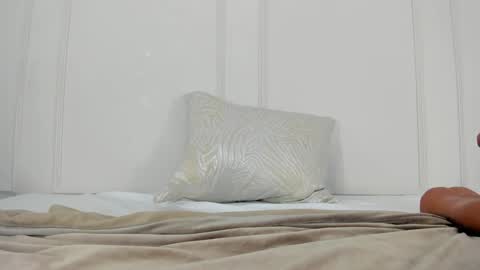 Maria Pettit online show from January 23, 12:09 pm