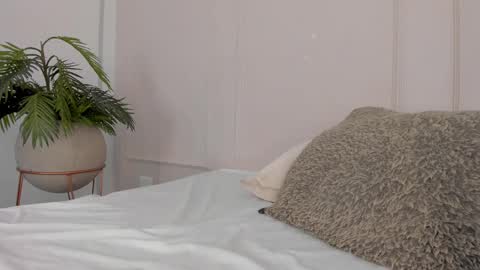 Maria Pettit online show from February 28, 8:31 am