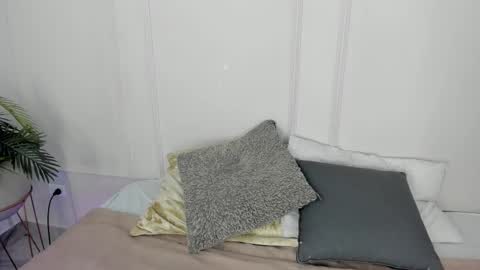 Snapshot of mariapettit chatting on February 24, 11:41 am Maria Pettit online show from February 24, 11:41 am