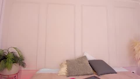 Maria Pettit online show from March 14, 1:05 pm