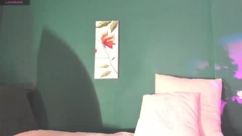 Theressa online show from December 4, 11:52 am