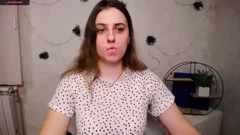 Snapshot of mariatess_ chatting on February 6, 2:20 pm Mariia online show from February 6, 2:20 pm