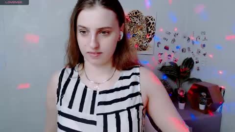 Snapshot of mariatess_ chatting on February 21, 2:07 pm Mariia online show from February 21, 2:07 pm