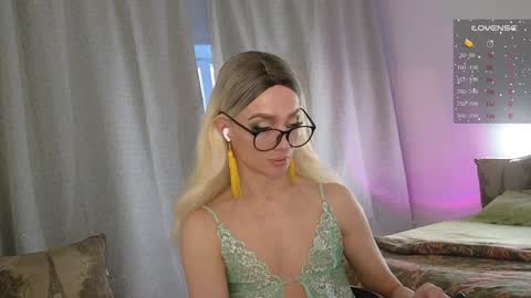 Snapshot of maridekoks chatting on January 20, 1:42 pm Mari online show from January 20, 1:42 pm