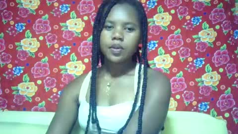 Snapshot of marie599194 chatting on July 4, 4:07 am marie599194 online show from July 4, 4:07 am