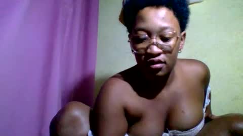 marie644785 online show from May 12, 5:04 am