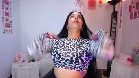 Snapshot of marie_daved chatting on July 28, 4:41 am Nicolle online show from July 28, 4:41 am