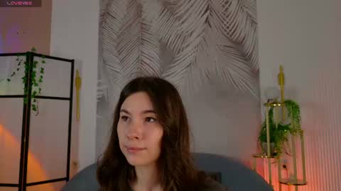 Snapshot of marie_diaze chatting on June 14, 9:55 am Marie LEAVE YOUR WITH ME online show from June 14, 9:55 am