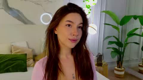 Snapshot of marie_diaze chatting on July 7, 6:12 pm Marie LEAVE YOUR WITH ME online show from July 7, 6:12 pm