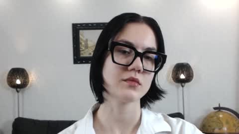 Marie Fitch online show from November 28, 3:09 am