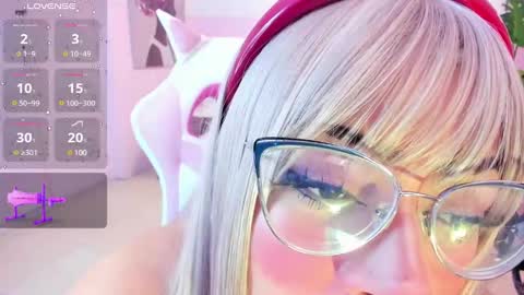 Snapshot of marie_harper chatting on February 22, 3:56 am Marie online show from February 22, 3:56 am