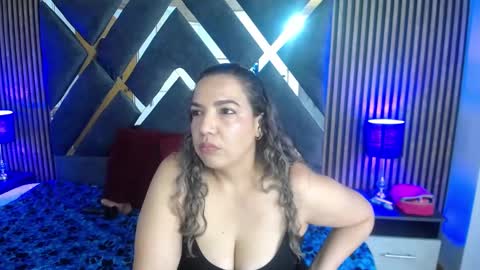marie_hss online show from March 1, 8:31 pm