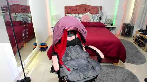 marie online show from December 24, 5:34 pm