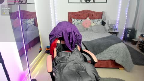 marie online show from January 20, 8:07 pm