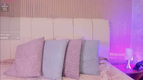 M A R I E online show from February 6, 12:41 pm