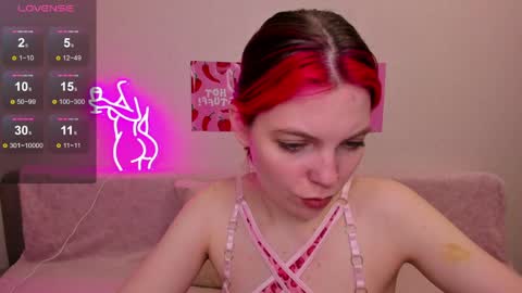 Snapshot of marie_reyess chatting on May 6, 5:03 am Marie 3 online show from May 6, 5:03 am