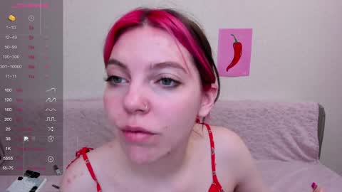 Snapshot of marie_reyess chatting on June 2, 5:09 am Marie 3 online show from June 2, 5:09 am