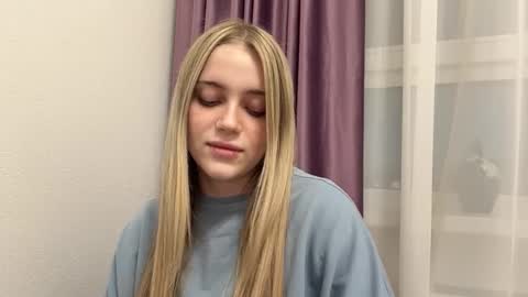 Snapshot of marielademopoulos chatting on February 21, 3:35 pm Sofia online show from February 21, 3:35 pm