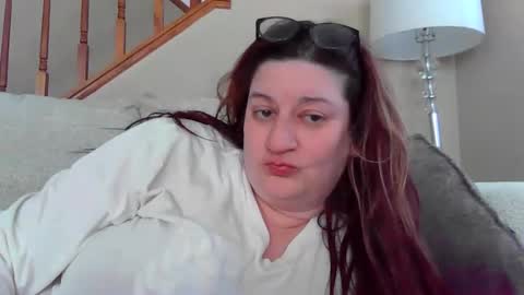 Marie online show from April 12, 2:22 pm