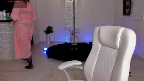 mariemlui online show from November 17, 4:35 pm