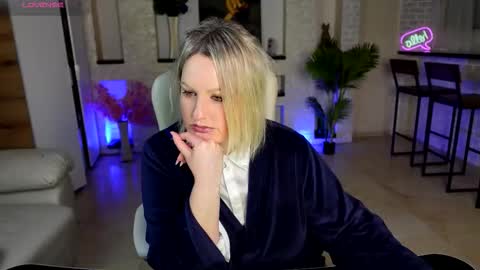 mariemlui online show from March 20, 3:28 pm