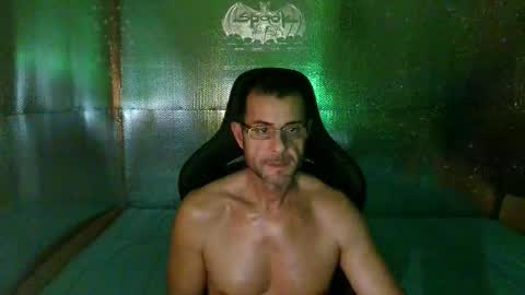 Snapshot of mariettee chatting on February 20, 9:21 am Djpegasus online show from February 20, 9:21 am