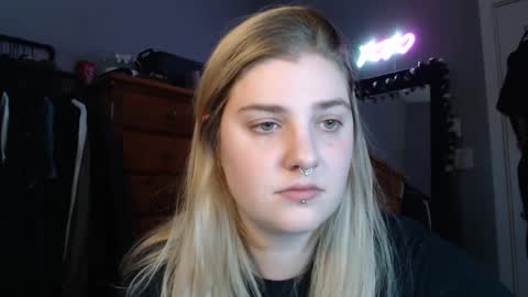 marigoldrue online show from September 14, 1:38 am