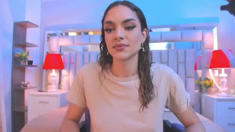 mariiahneedles online show from February 17, 11:00 pm