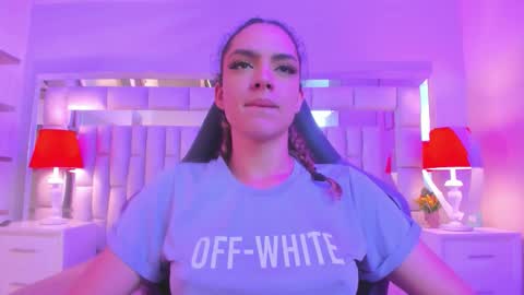 mariiahneedles online show from March 8, 8:12 pm