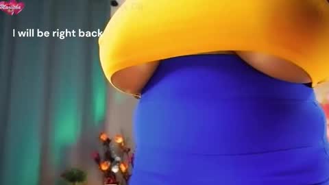 Snapshot of mariicha chatting on October 7, 6:43 am Nikita - Scroll down and read my bio please. New Pictures in Bio online show from October 7, 6:43 am