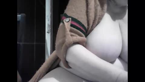 marilu64 online show from February 18, 9:09 pm