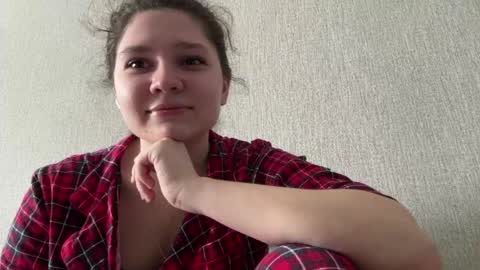 Emmie online show from May 4, 12:28 am