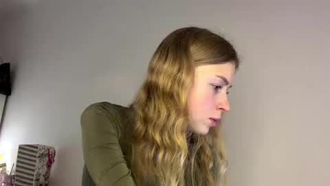 Snapshot of mariluspringle chatting on February 22, 5:22 pm Elisabeth online show from February 22, 5:22 pm