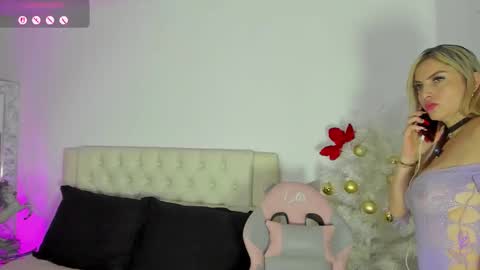 Snapshot of marilyn_allen chatting on December 19, 8:05 pm Marilyn online show from December 19, 8:05 pm