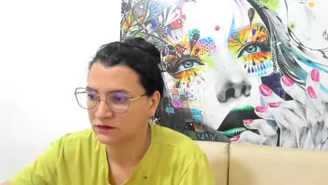 Snapshot of marilyn_garcia chatting on March 12, 12:33 pm MARILYN SEXY online show from March 12, 12:33 pm