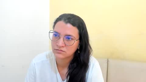 Snapshot of marilyn_garcia chatting on April 11, 4:44 pm MARILYN SEXY online show from April 11, 4:44 pm