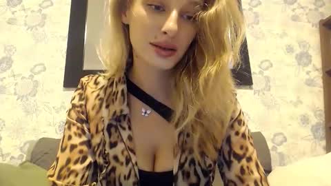 MarilynDevilish online show from October 29, 2:36 am