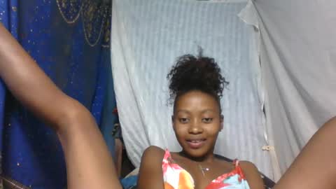 Snapshot of marinagold69 chatting on June 16, 2:41 pm marinagold69 online show from June 16, 2:41 pm