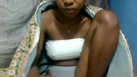 Snapshot of marinagold69 chatting on June 25, 5:12 am marinagold69 online show from June 25, 5:12 am