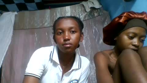 Snapshot of marinagold69 chatting on June 30, 7:15 pm marinagold69 online show from June 30, 7:15 pm